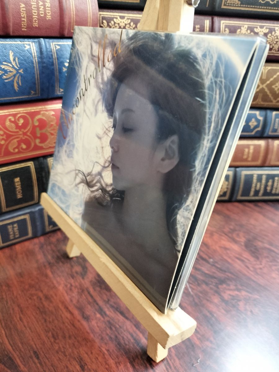 中古】 Uncontrolled - 安室奈美恵 (特典ポスター無) 安室奈美恵