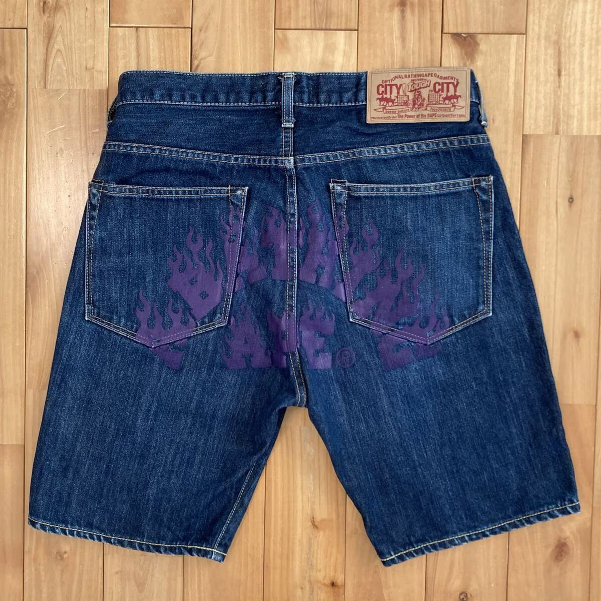 FIRE BAPE LOGO デニム ハーフパンツ Sサイズ a bathing ape denim shorts ショーツ エイプ ベイプ アベイシングエイプ flame NIGO y55