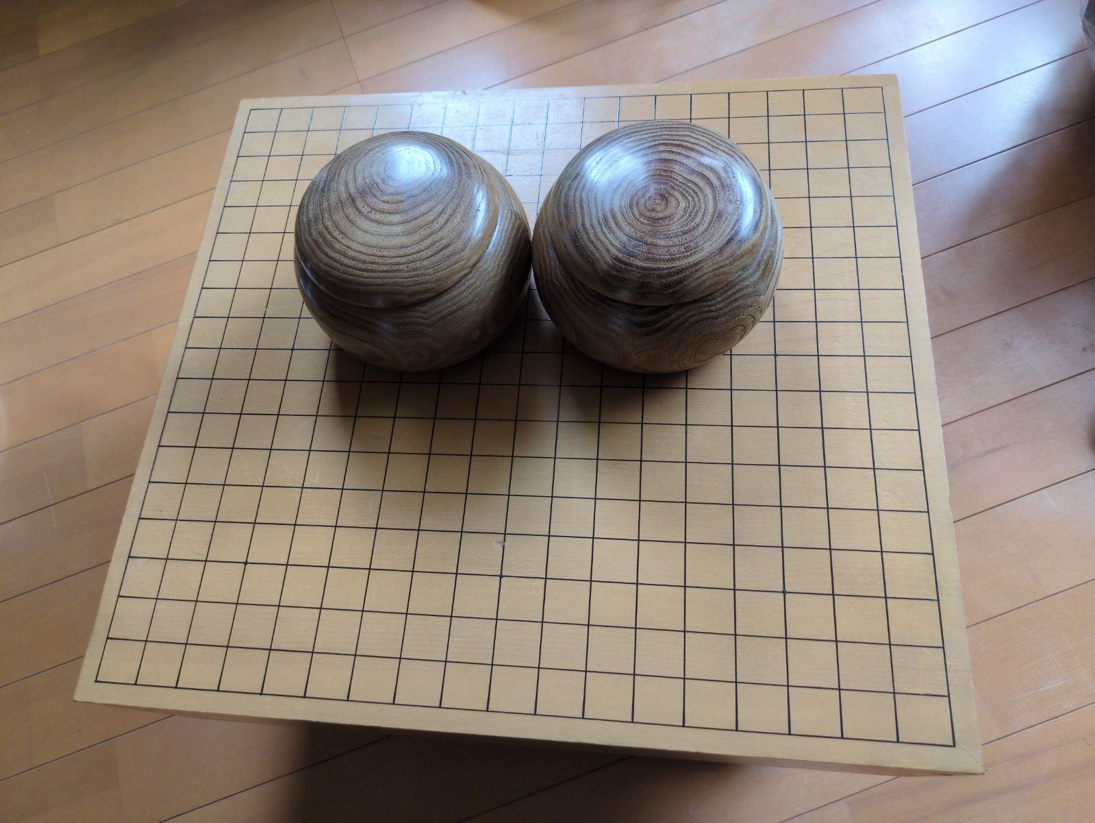 囲碁盤 脚付き 碁石付き へそあり - メルカリ