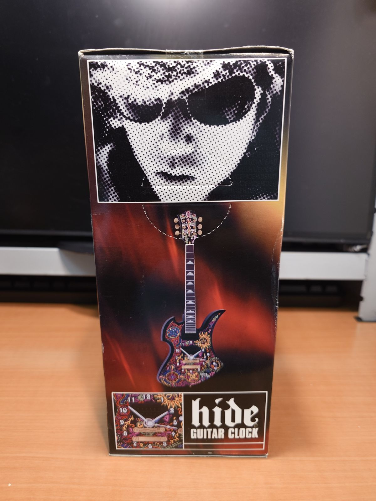 hide ギター型 ウォールクロック - メルカリ