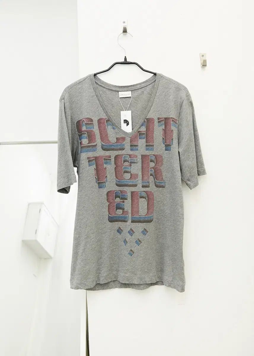 ドリス・ヴァン・ノッテン Vネック グラフィック プリンティング Tシャツ