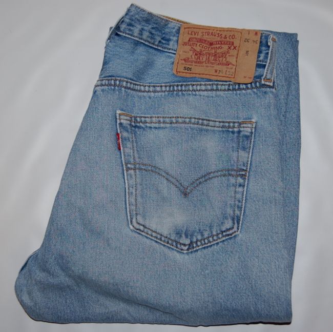 送料無料! USED Levis リーバイス 501 デニム FADE BLUE スペイン製 W34 L-122