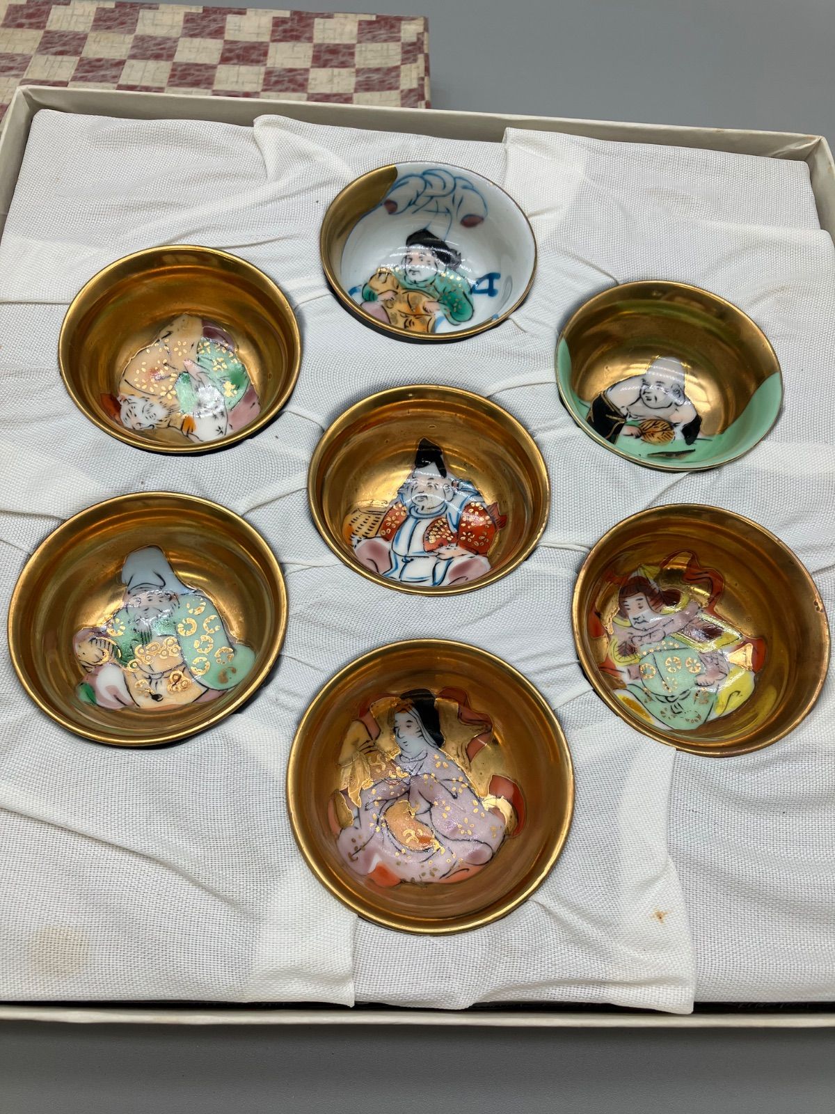 九谷焼 七福神 お猪口 金箔伝統工芸品 縁起物 7個組 - メルカリ