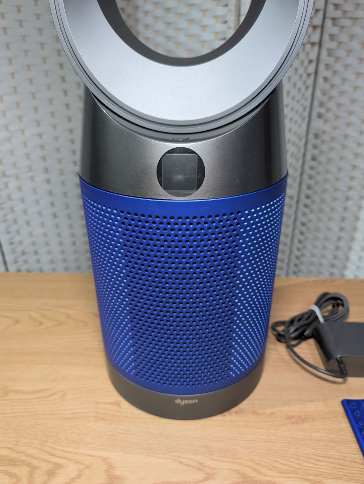 Dyson 空気清浄機能付きタワーファン Pure Cool TP04 - メルカリ