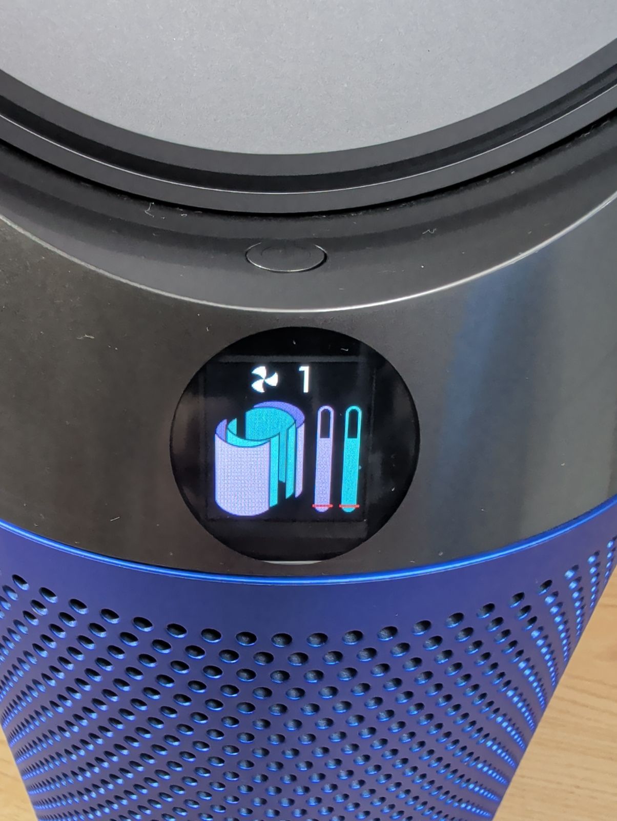 Dyson 空気清浄機能付きタワーファン Pure Cool TP04 - メルカリ