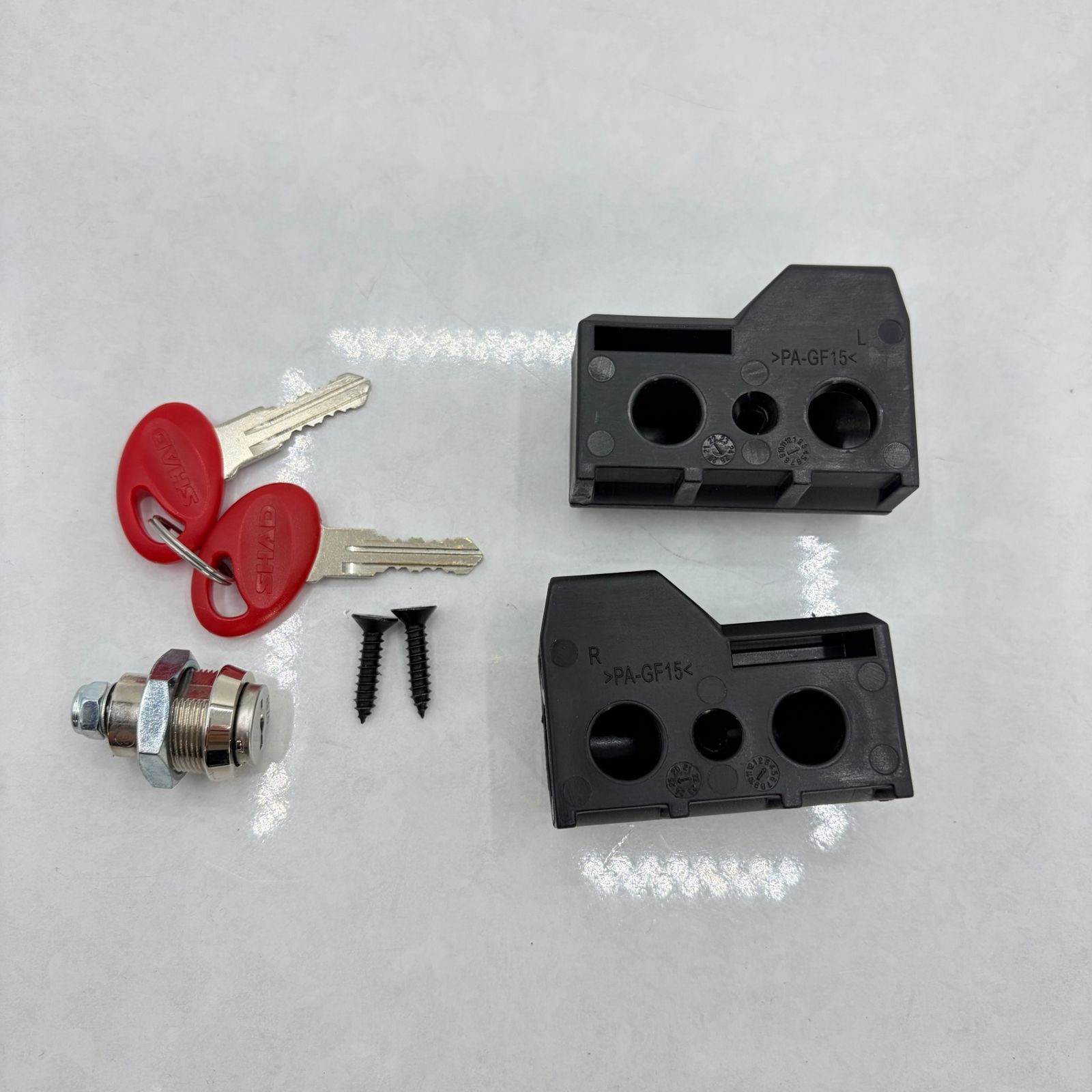【美品】 SHAD(シャッド)サイドケース SH23 左右セット 外箱・鍵2本・予備キーシリンダー バイク用 パニアケース 【美品】 SHAD(シャッド)サイドケース SH23 左右セット 外箱・鍵2本・予備キーシリンダー バイク用 パニアケース