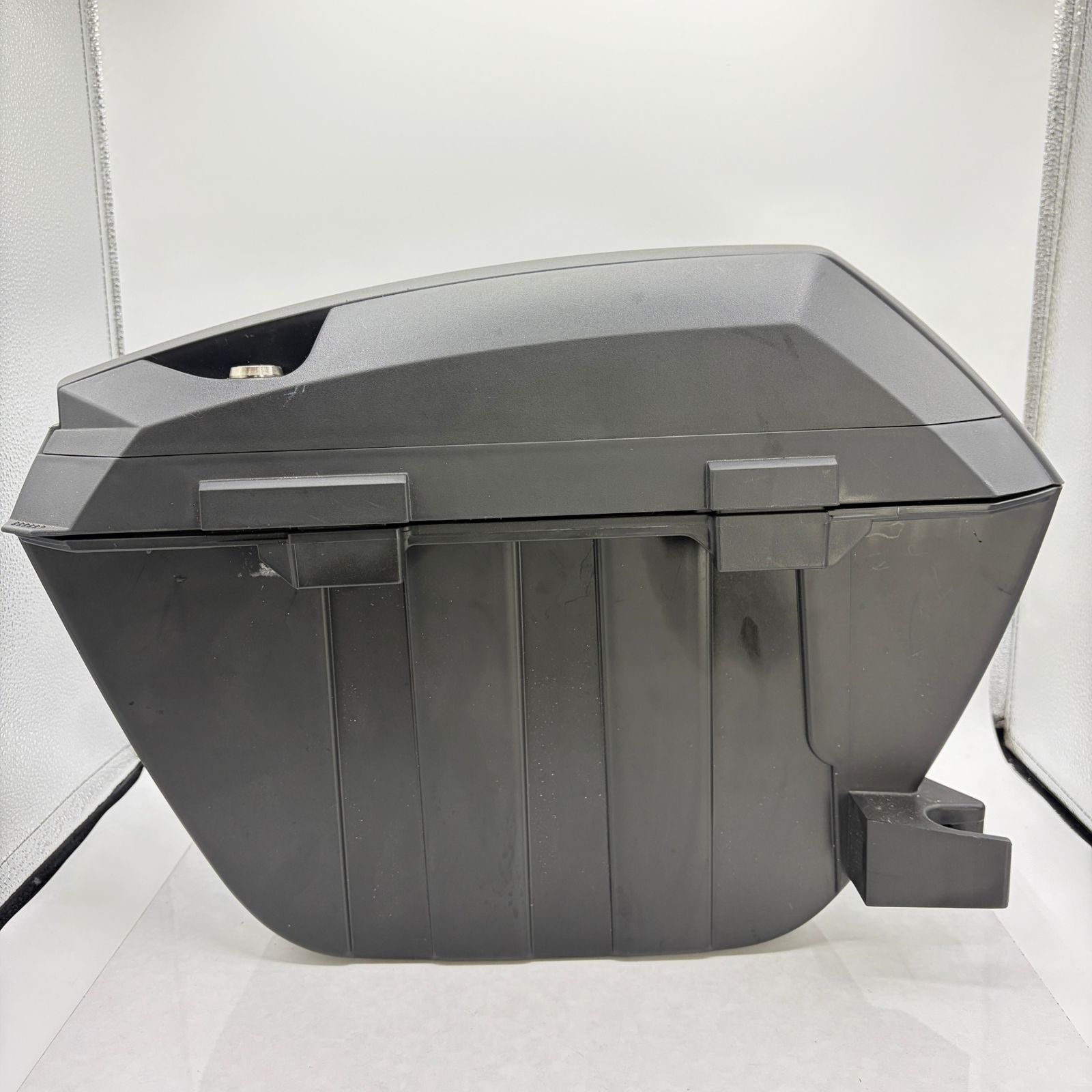 【美品】 SHAD(シャッド)サイドケース SH23 左右セット 外箱・鍵2本・予備キーシリンダー バイク用 パニアケース 【美品】 SHAD(シャッド)サイドケース SH23 左右セット 外箱・鍵2本・予備キーシリンダー バイク用 パニアケース