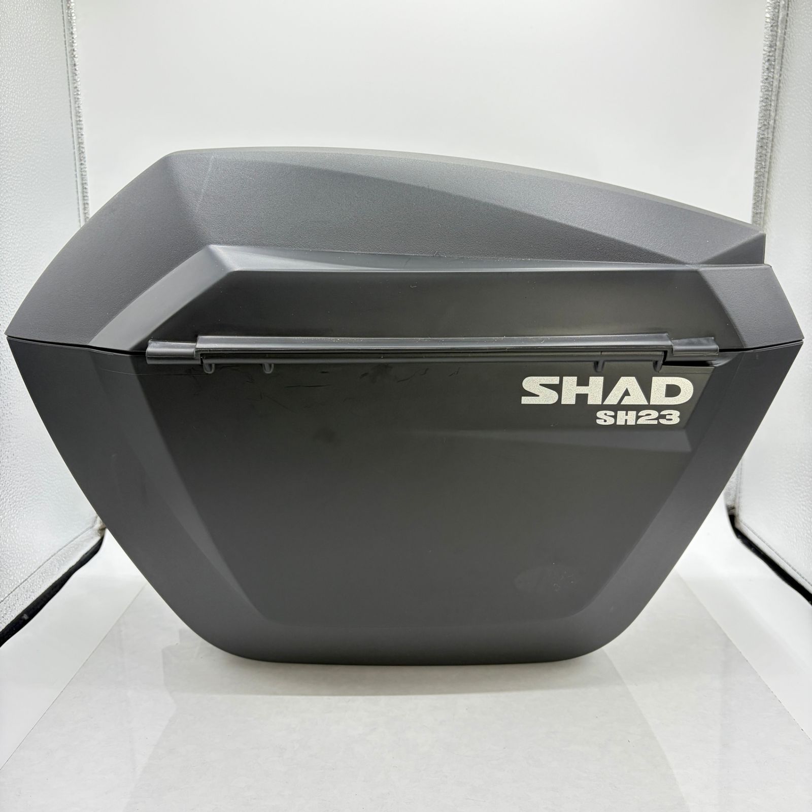 【美品】 SHAD(シャッド)サイドケース SH23 左右セット 外箱・鍵2本・予備キーシリンダー バイク用 パニアケース 【美品】 SHAD(シャッド)サイドケース SH23 左右セット 外箱・鍵2本・予備キーシリンダー バイク用 パニアケース