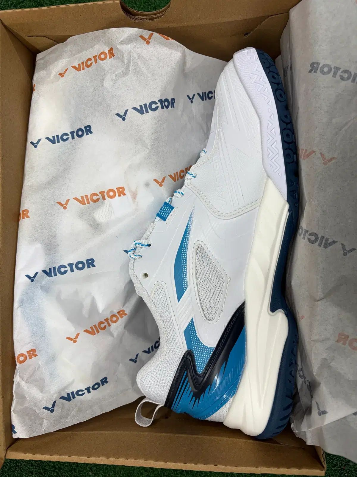 VICTOR（ビクター）バドミントンシューズ A830 AF 白 255mm 出品