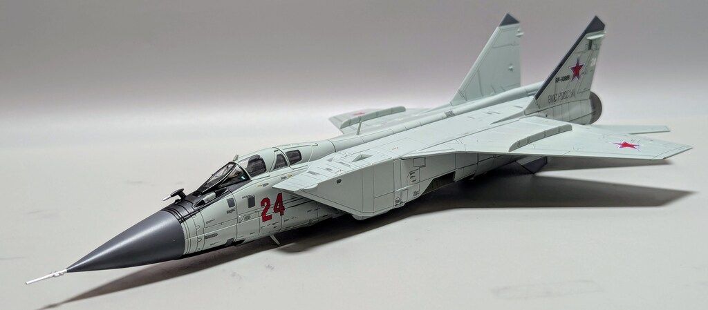 HOBBY MASTER 1/72 MiG-31BM フォックスハウンド `ロシア航空宇宙軍 第712航空連隊 w/R-77&R-37 HOBBY MASTER 1/72 MiG-31BM フォックスハウンド `ロシア航空宇宙軍 第712航空連隊 w/R-77&R-37