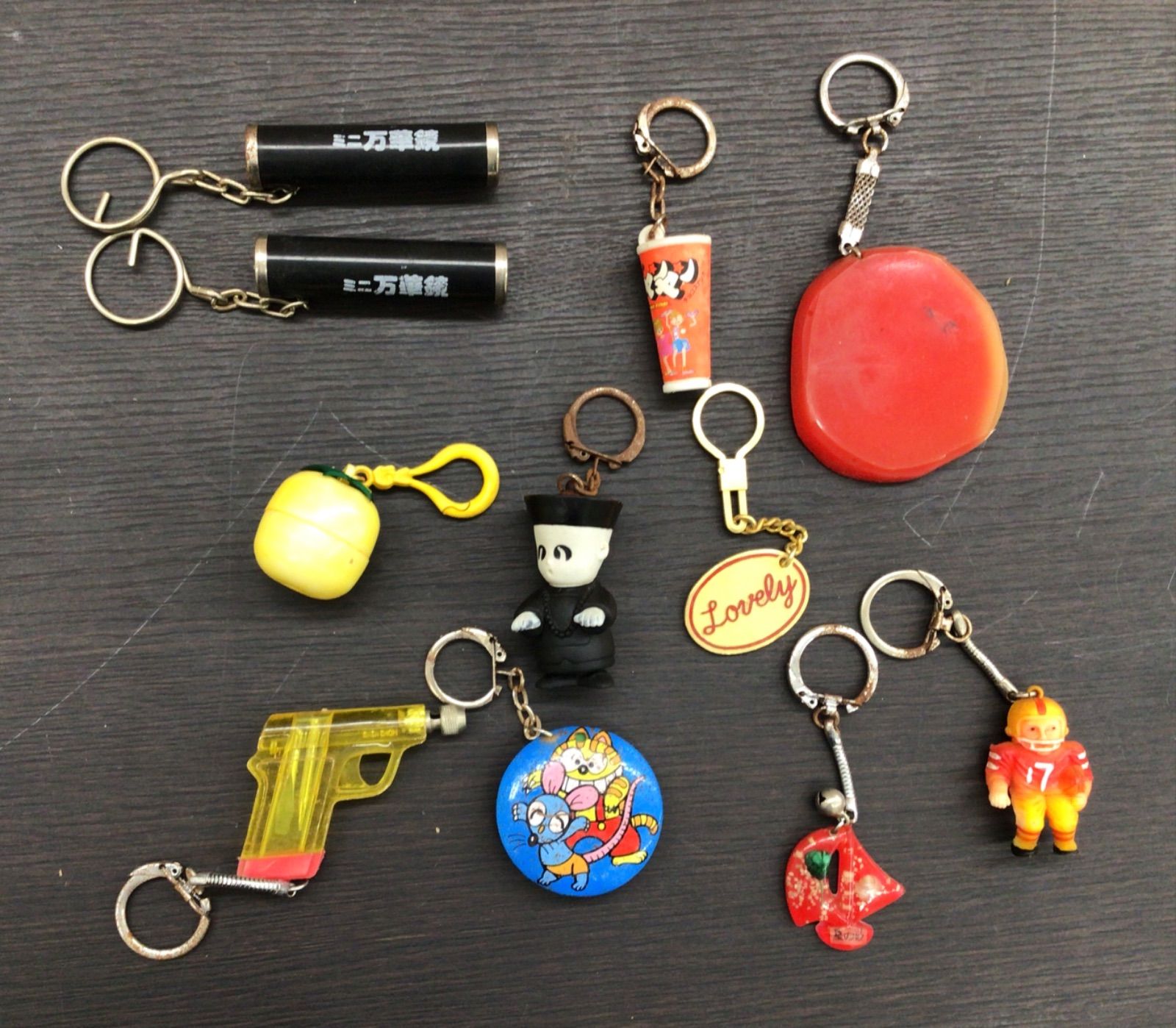 中古品・現状品】レトロ おもしろキーホルダー11点 当時物 面白