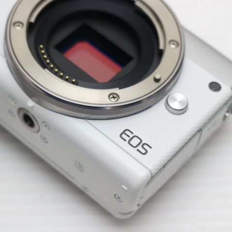 新品同様 EOS M100 ホワイト 即日発送 Canon ミラーレス一眼カメラ