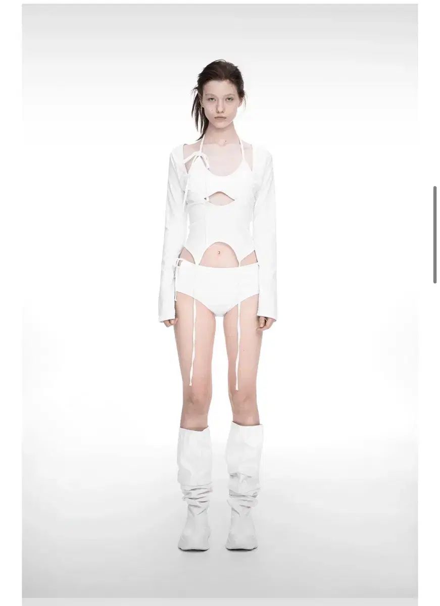NACHE(ナチェ) 3-piece garter swim suit white