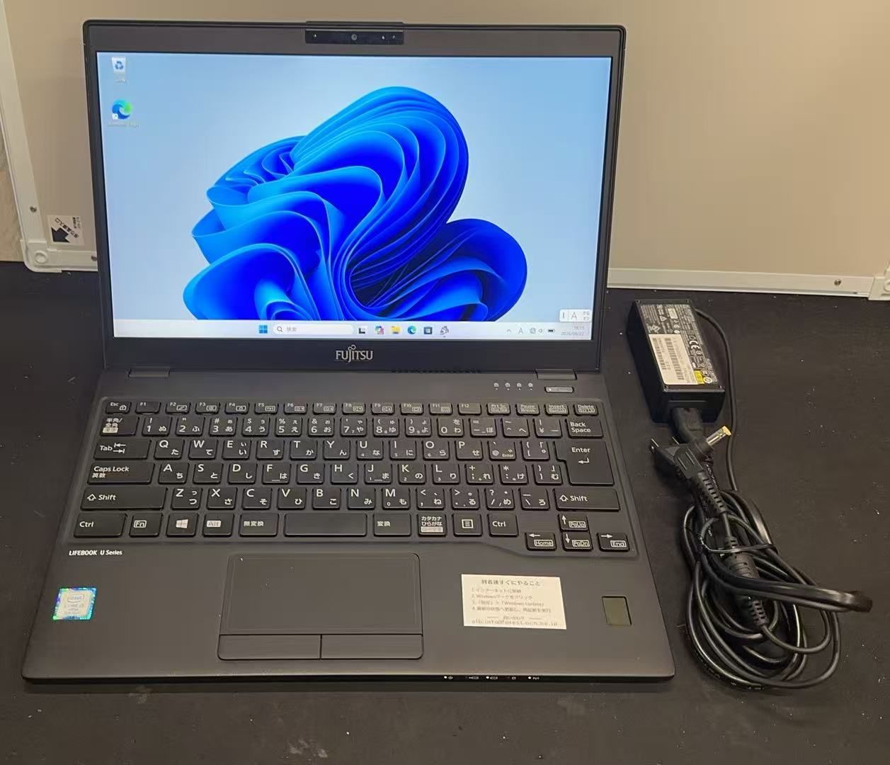 富士通 LIFEBOOK U939/B i5-8365U 8GB SSD256GB / Win11 / Office付 / 中古 ++924616
