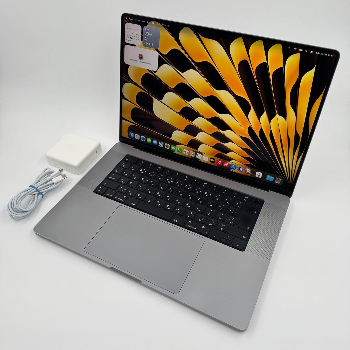 【送料無料】Apple MacBook Pro 16(2021, A2485) M1 Max / RAM 64GB / SSD 1TB / スペースグレー / 充放電回数 : 141 [MC197]
