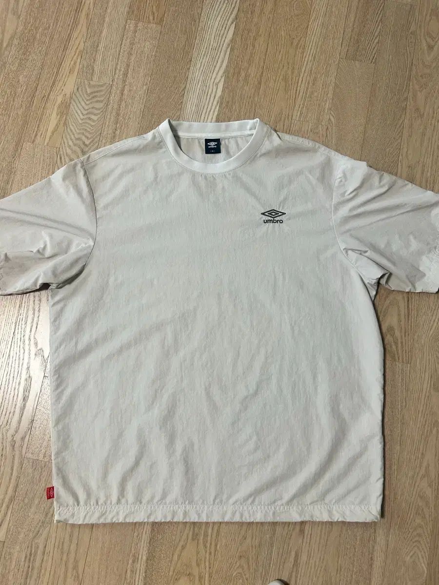 アンブロ ナイロン 半袖 XL ベージュ