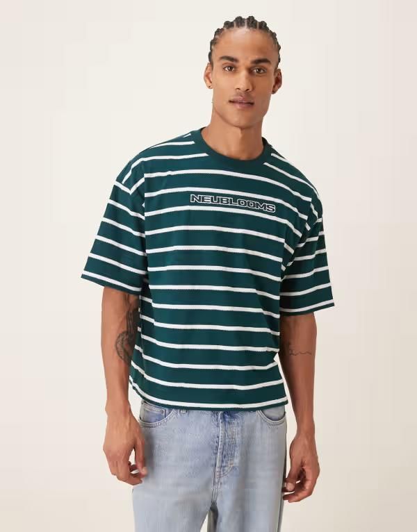 エイソス メンズ トップス Tシャツ 刺繍 ロゴ ASOS DESIGN boxy oversized Tshirt with embroidered logo in textured green s