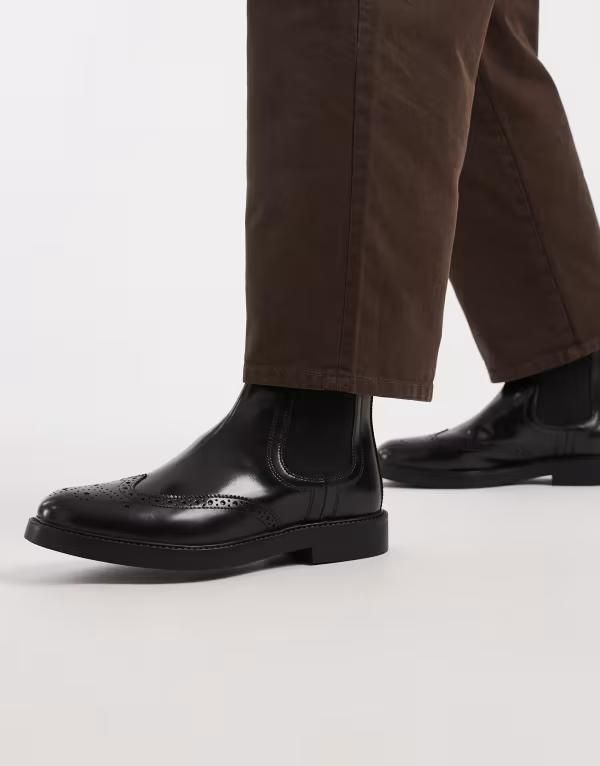 エイソス メンズ シューズ ブーツ・レインブーツ チェルシーブーツ チェルシー ブローグ レザー ASOS DESIGN chelsea boots leather with brogue detai
