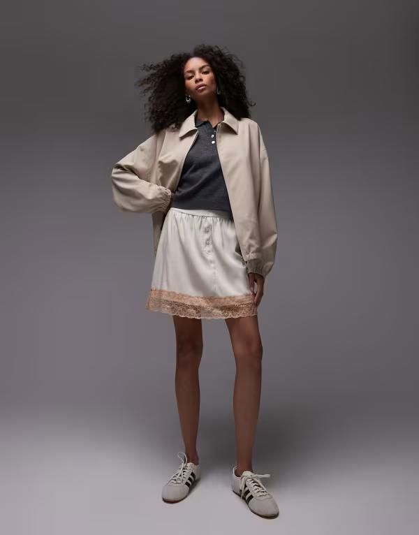 トップショップ レディース ボトムス スカート ミニ サテン コントラスト Topshop button satin mini skirt with contrast in oyster IVORY