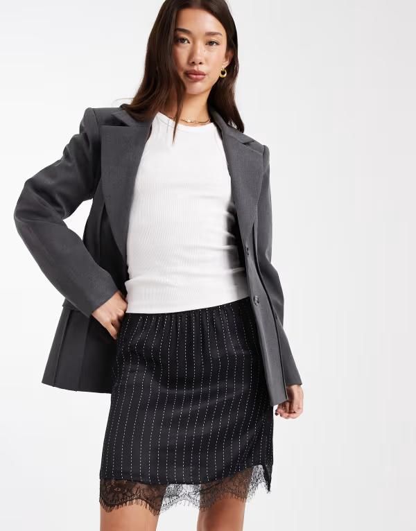 エイソス レディース ボトムス スカート レーストリム プリント ミニ レース ASOS DESIGN lace trim mini skirt in pinstripe print Pinstrip