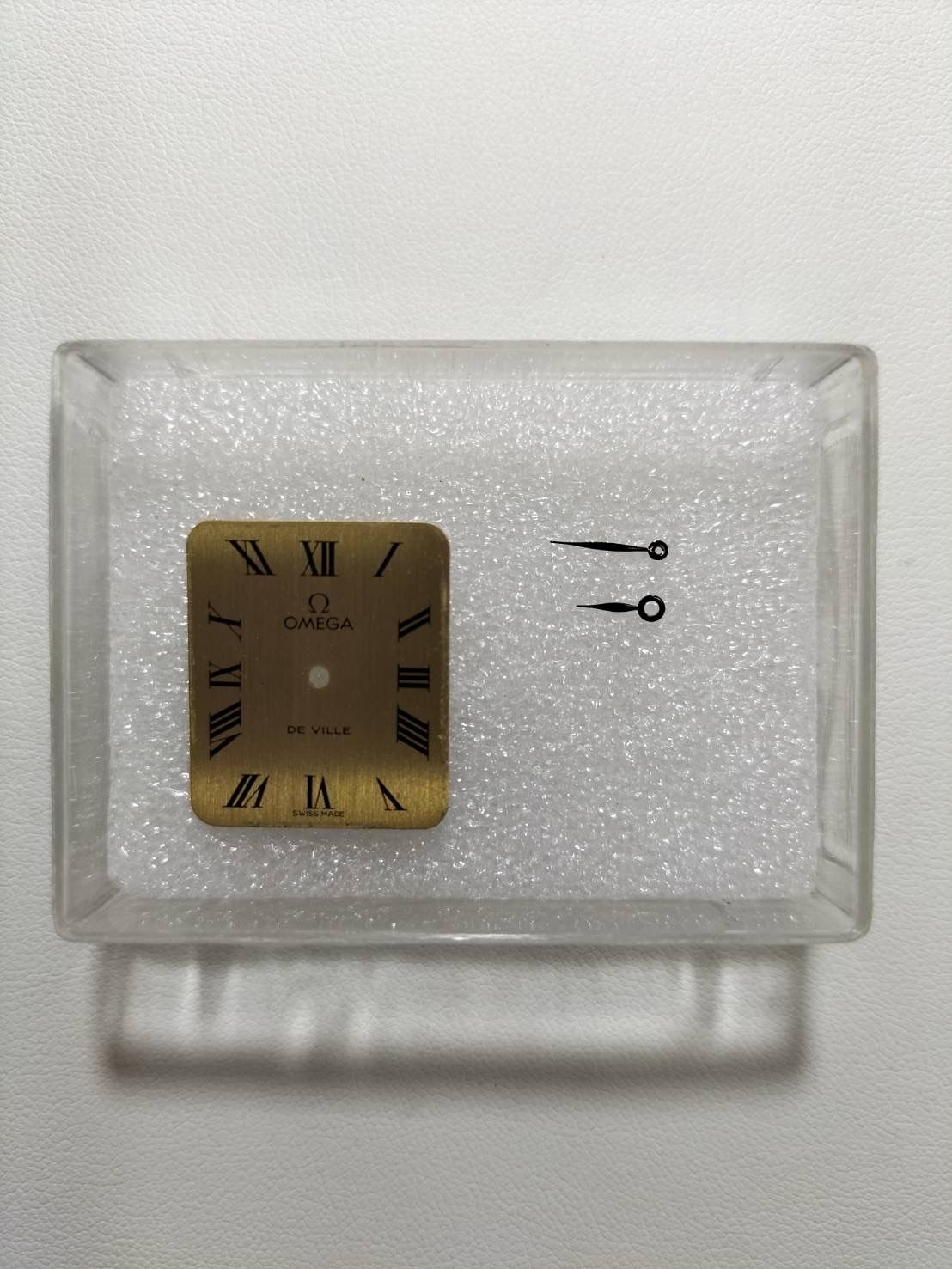 オメガ デ・ヴィル 511.0404 手巻き Cal.625 GP 革 純正ピンバックル（GP）ゴールド文字盤（SWISS MADE表記） 1972年 オーバーホール済み