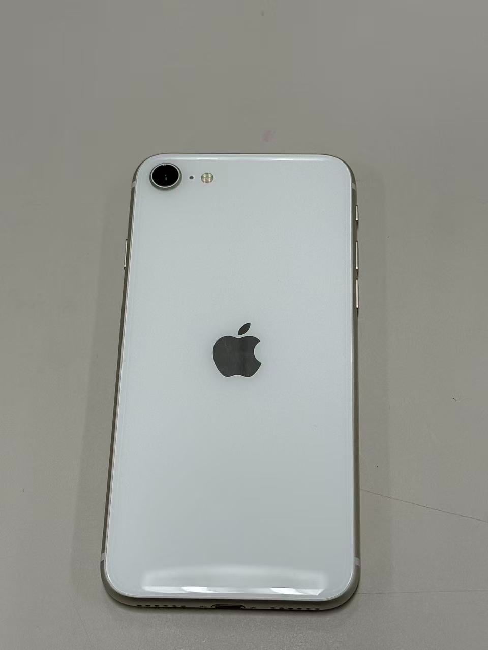 iPhone SE3 64GB 極美品・電池100% SIMフリー - メルカリ