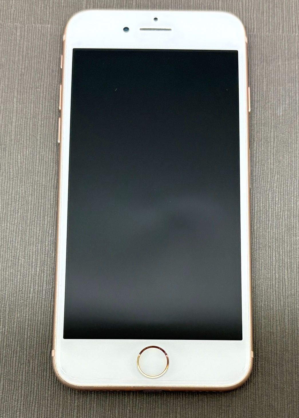 ジャンク】iPhone8 64GB ゴールド docomo -AT27- - メルカリ