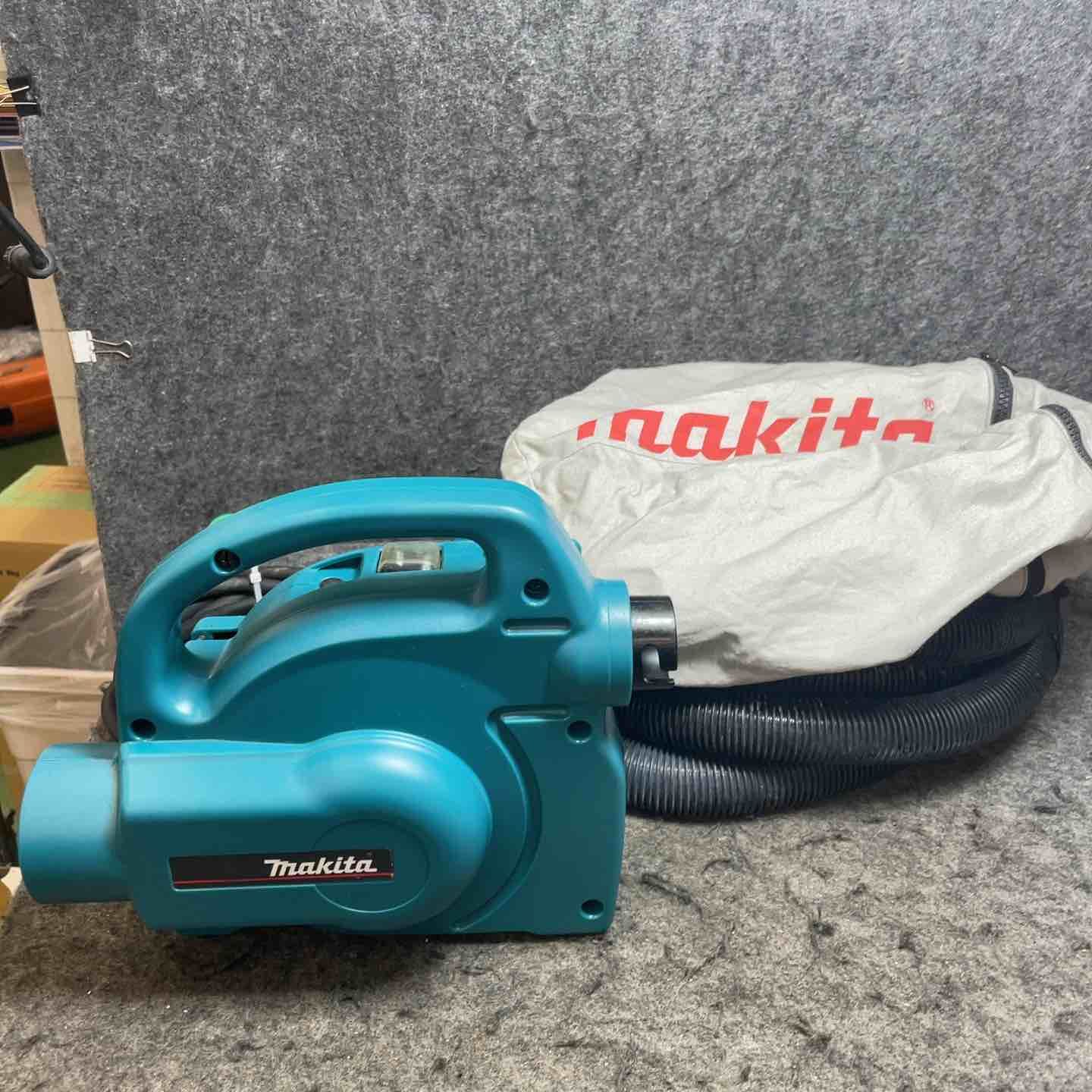 マキタ(makita) 小型集じん機 乾式 450(P)【桶川店】 - メルカリ