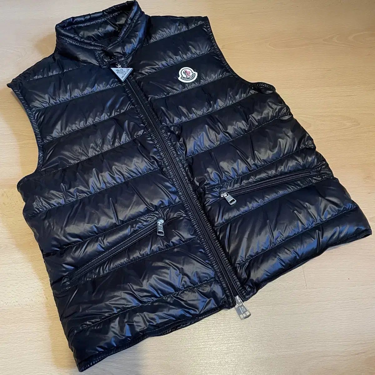 MONCLER GU ダウンベスト ベスト 3サイズ ブラック 新品