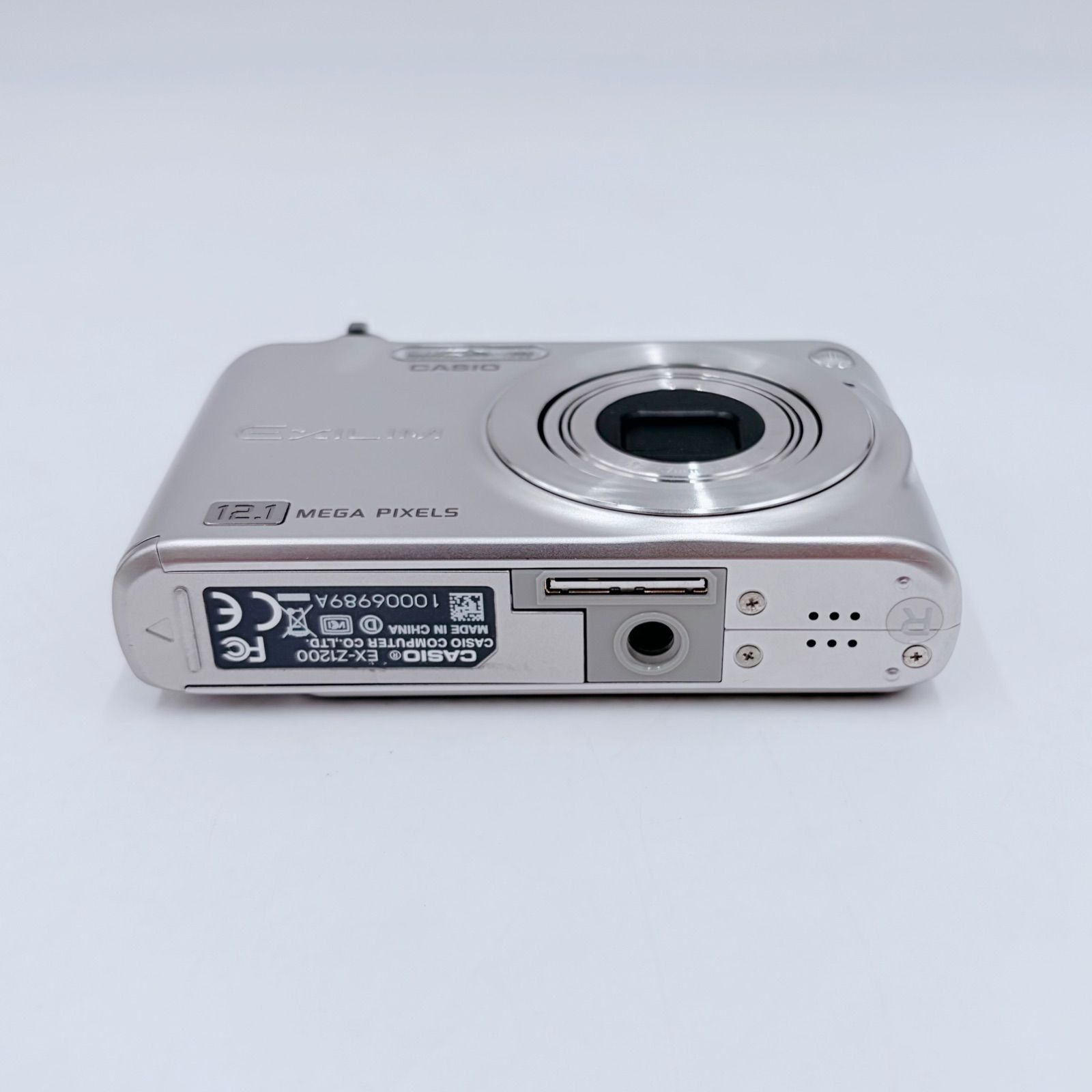 美品】CASIO EXILIM EX-Z1200 シルバー コンデジ デジカメ カシオ