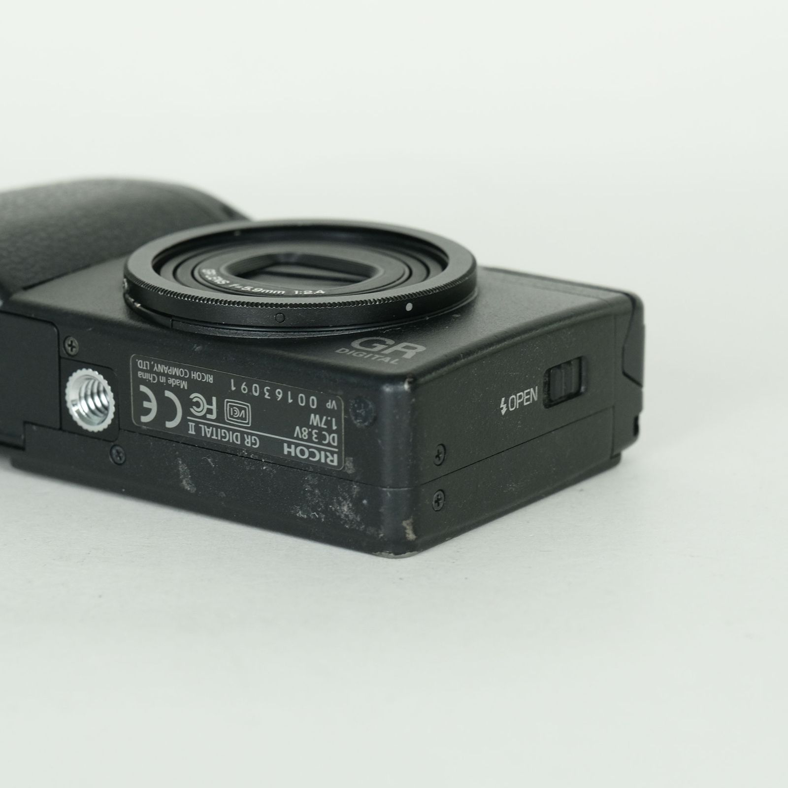 並品 | シャッター数1,630回] RICOH GR DIGITAL II | コンパクト