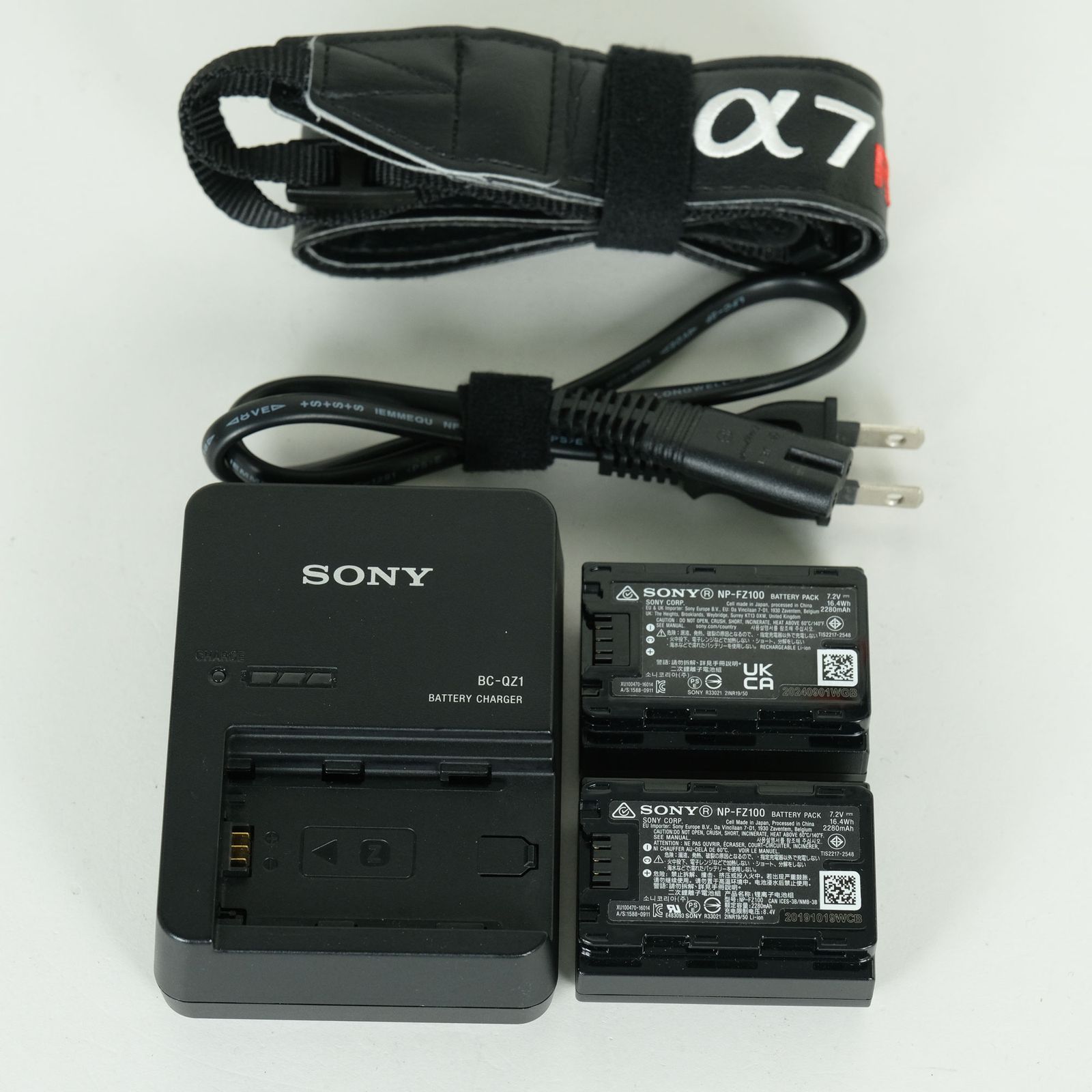 良品 | シャッター数32,936回｜バッテリー2個付] SONY α7R IV（ILCE