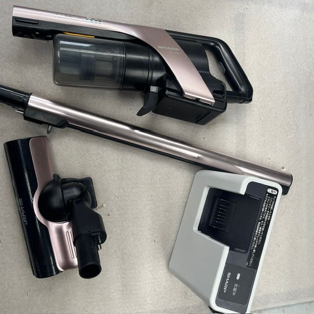動作確認済】【中古】本体のみ シャープ コードレススティック掃除機