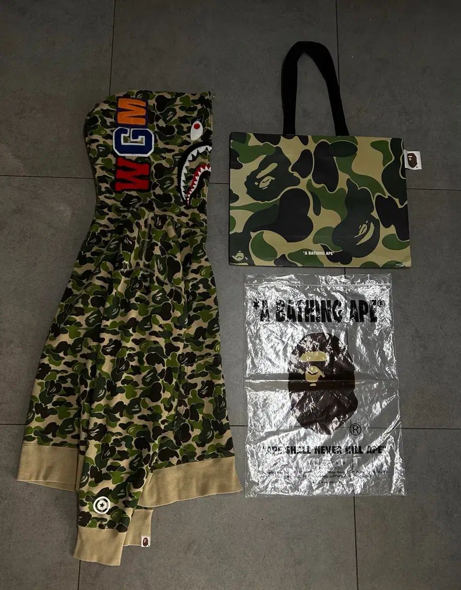 A BATHING APE abc カモフラ 迷彩柄 シャーク ジップアップ
