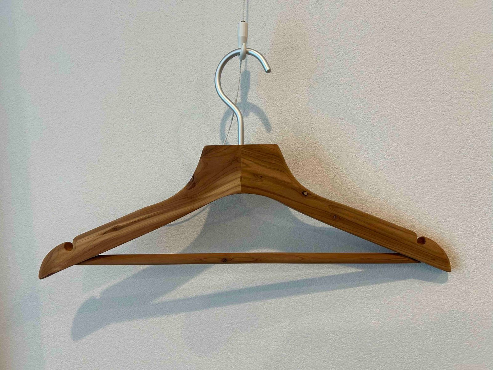 無印良品 MUJI レッドシダー 木製ハンガー 幅42cm 20本セット - メルカリ