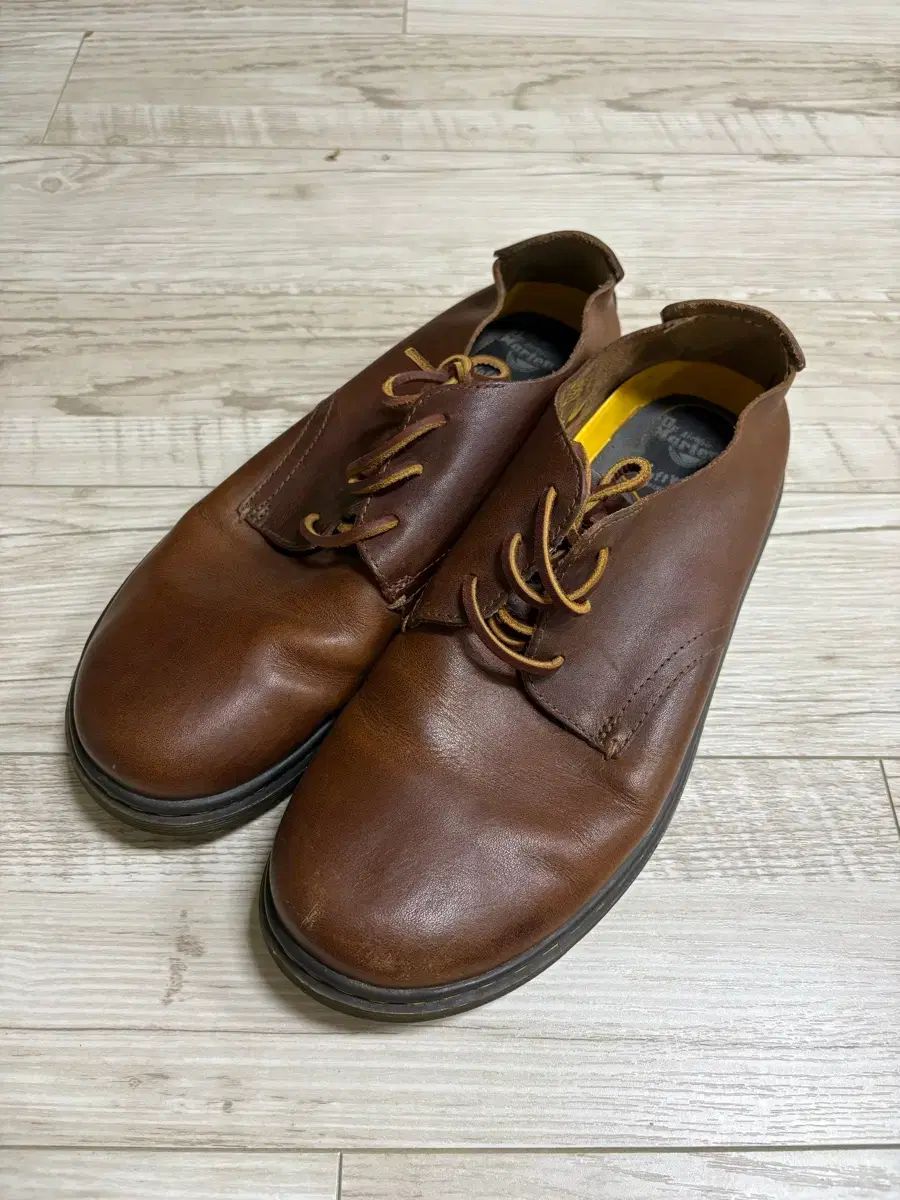 DR. MARTENS ドクターマーチン エル フィールド ブラウン 280