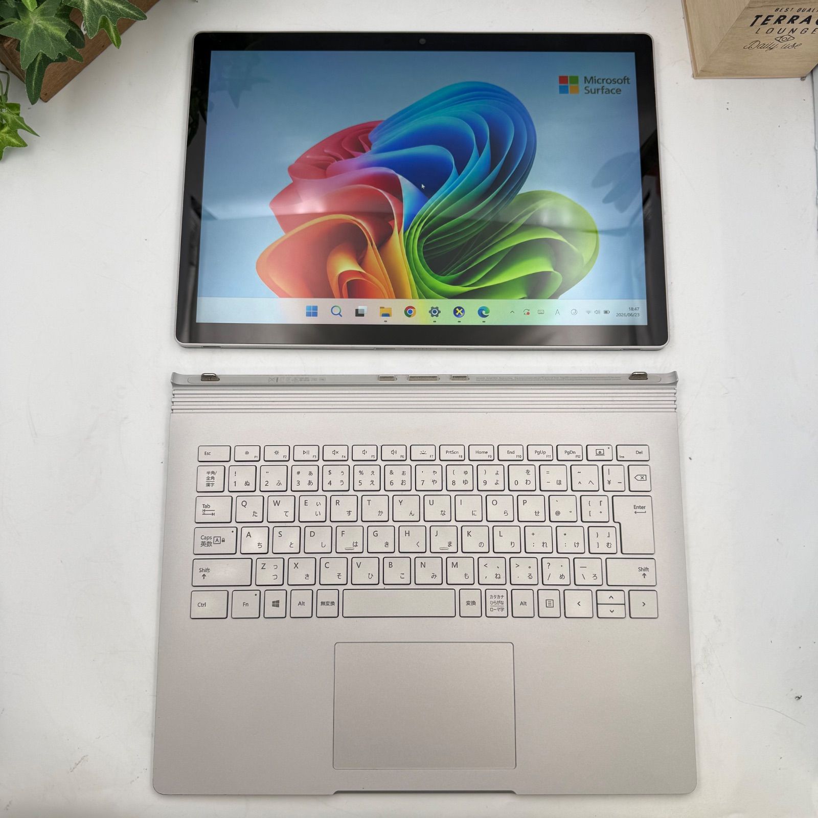 動作良好 Surface Book 2 i5 256GB 13.5