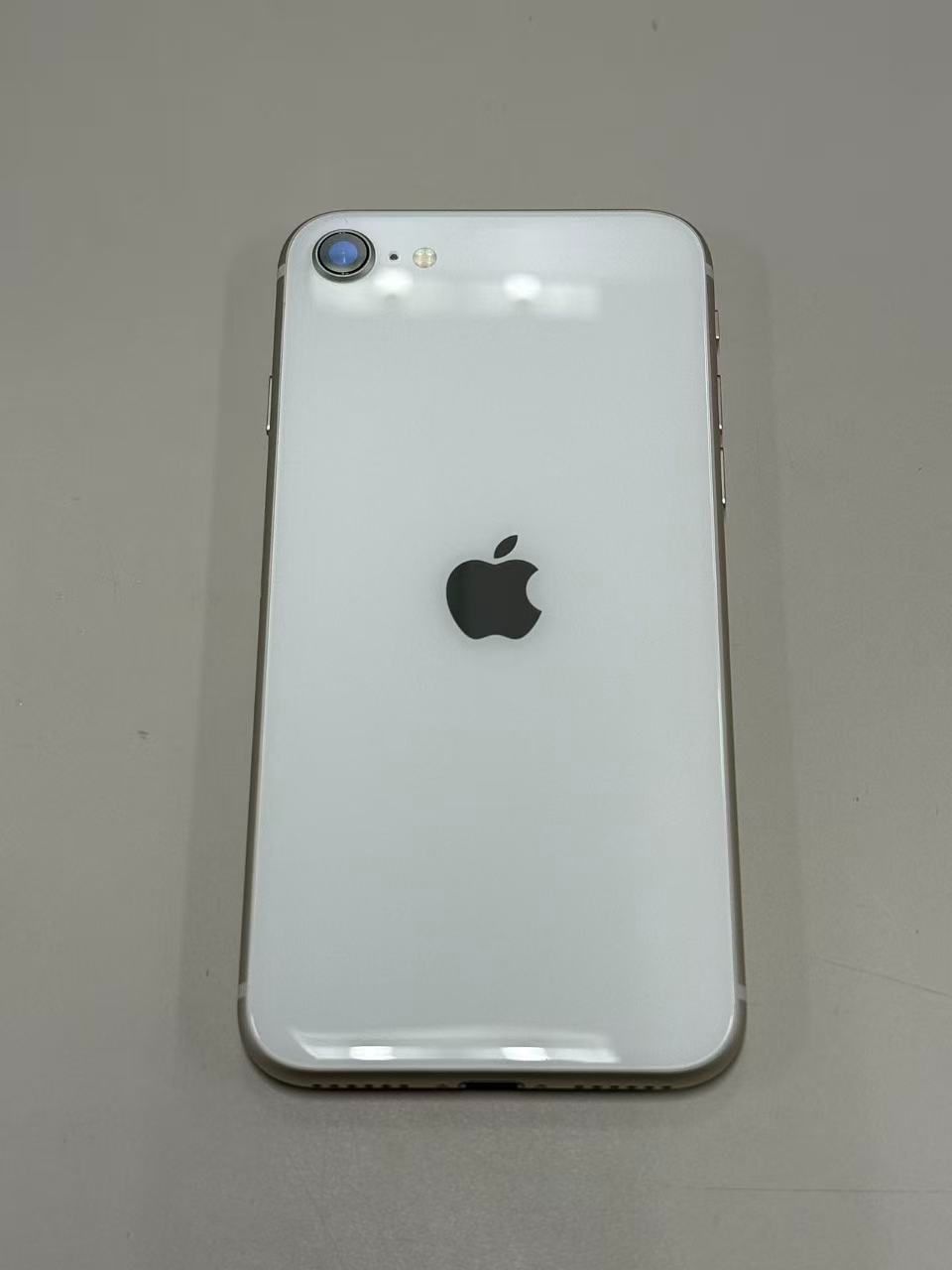 極美品 iPhone SE3 64GB SIMフリー バッテリー100% - メルカリ