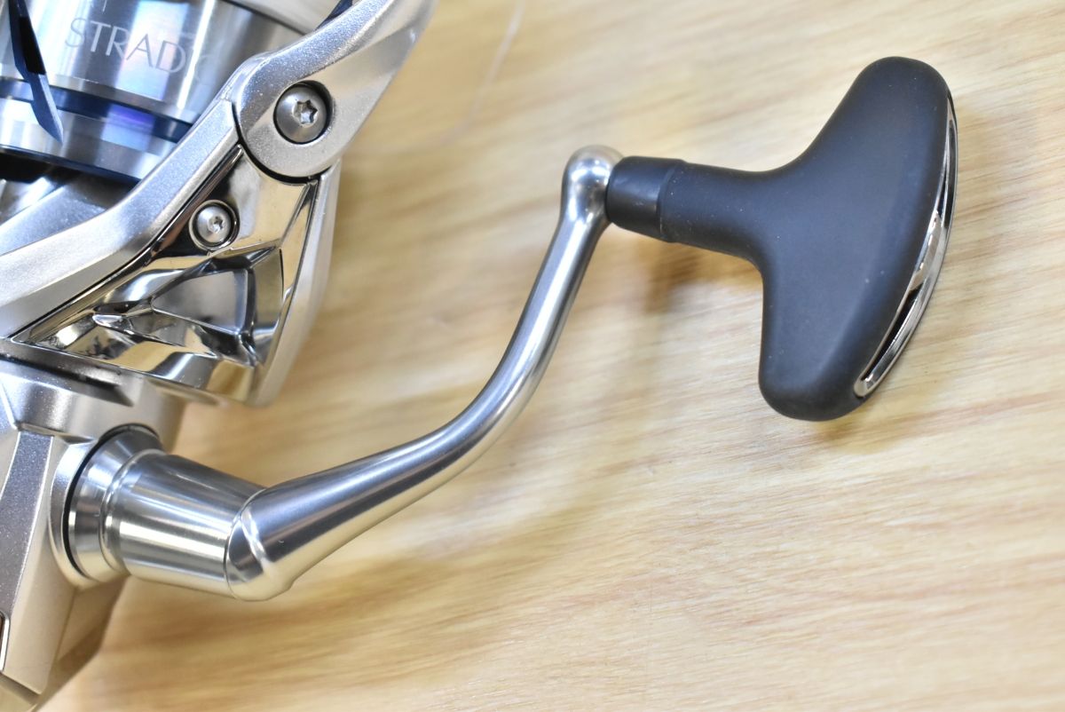 シマノ 23 ストラディック 4000MHG SHIMANO STRADIC スピニングリール