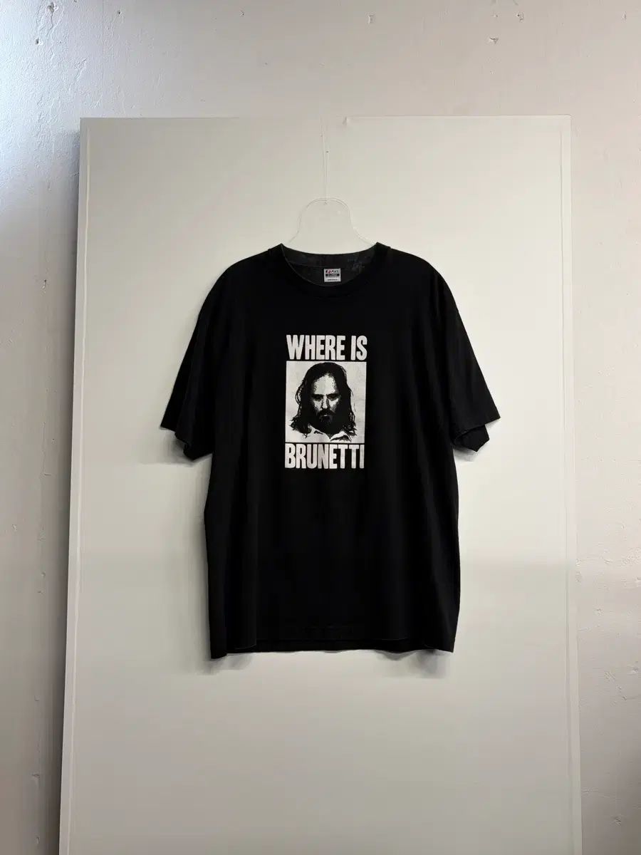 パカルト・ブルネッティ Tシャツ