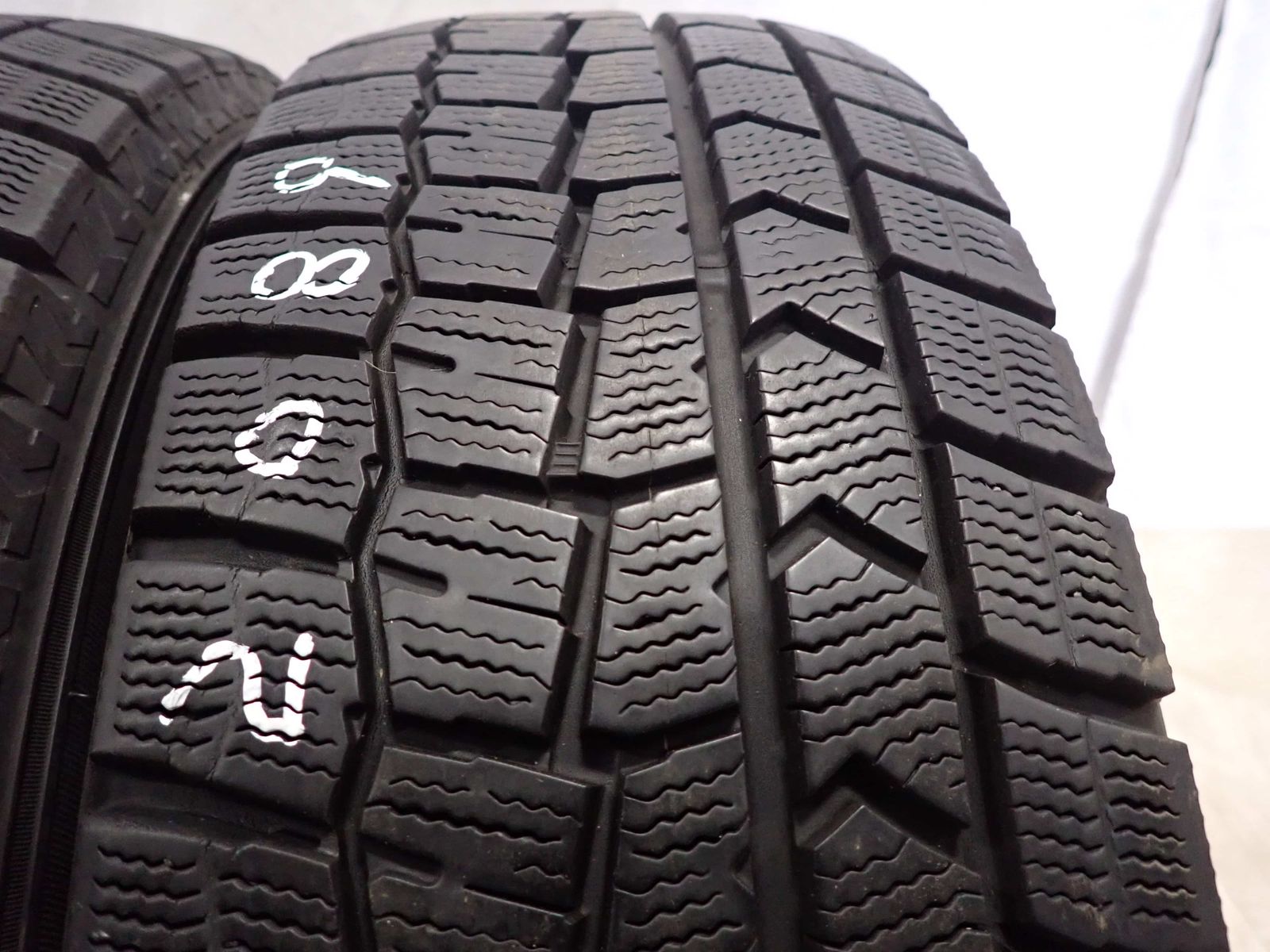 入れ替えも可能１本１０００円～　４本　１９５/６５R１５　約5分山　ワンボックス　ノア　ヴォクシー　ステップワゴン等に 冬4本SET 会社宛送料無料 195/65R15 91Q ダンロップ WINTER MAXX WM02