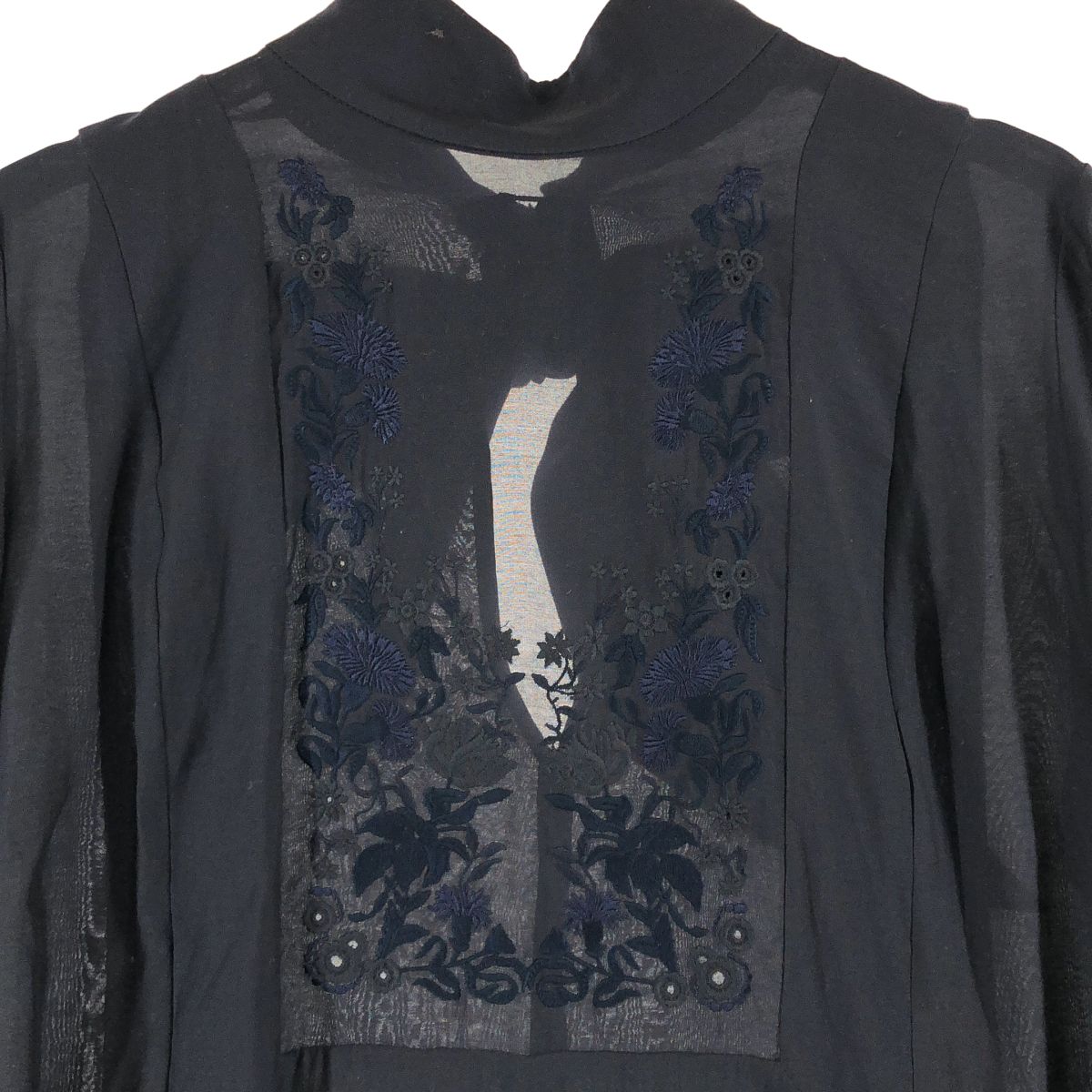 Mame Kurogouchi / マメクロゴウチ | Botanical Embroidery Blouse