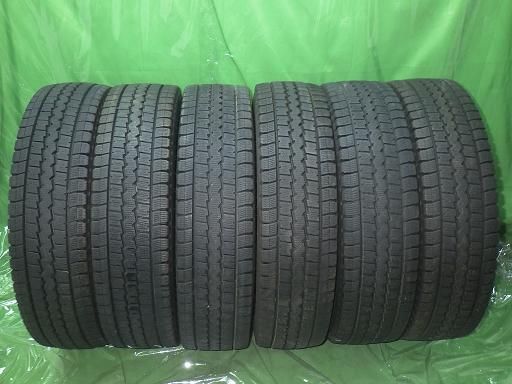 【中古】ウインターマックスLT03M スタッドレスタイヤ 205/85R16