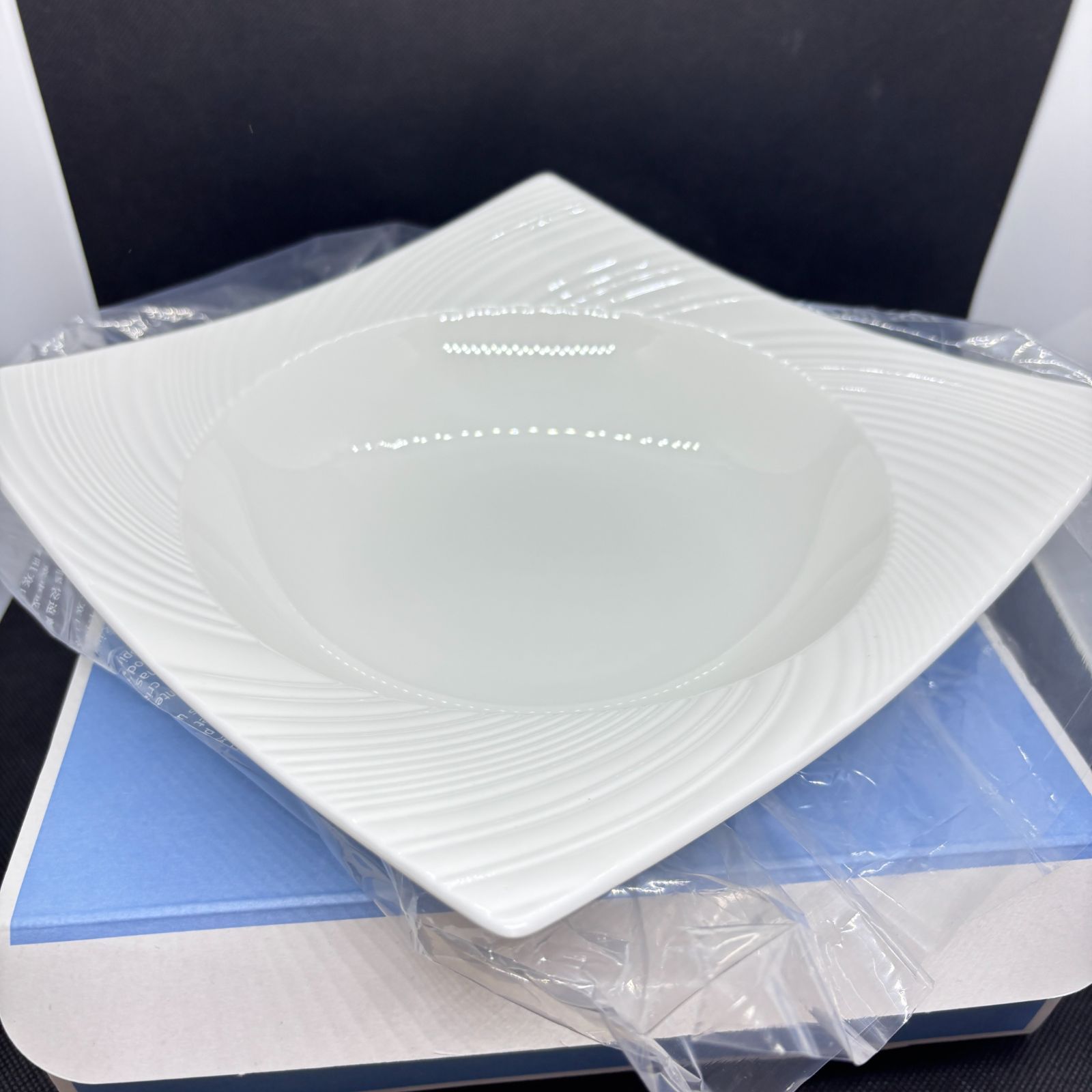  Ethereal 101 スクエアプレート 新品未使用】WEDGWOOD ETHEREAL 101 スクエアリムスーププレート 23cm