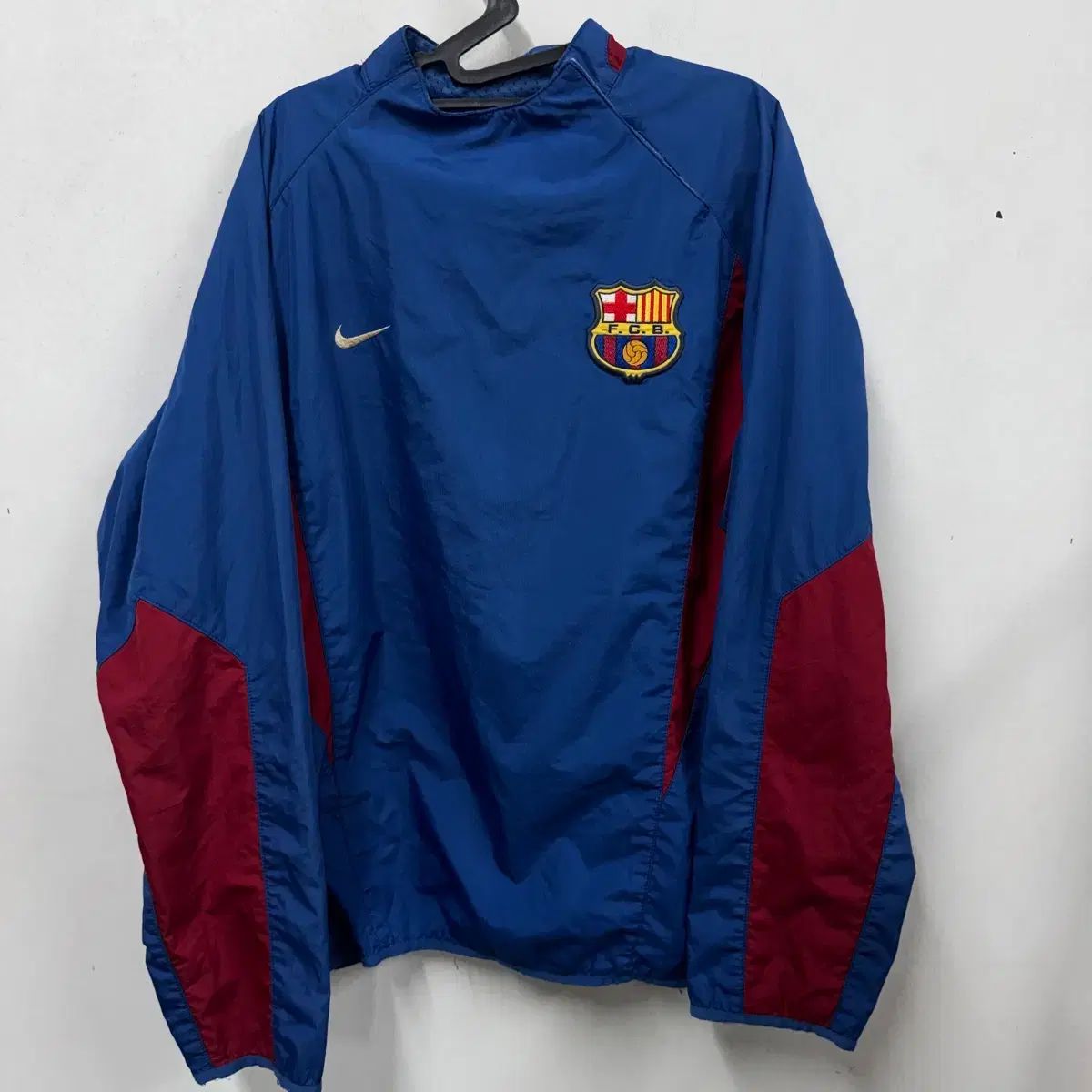 02-04 NIKE バルセロナ サッカー ウォームアップ Free!ゾトップ M