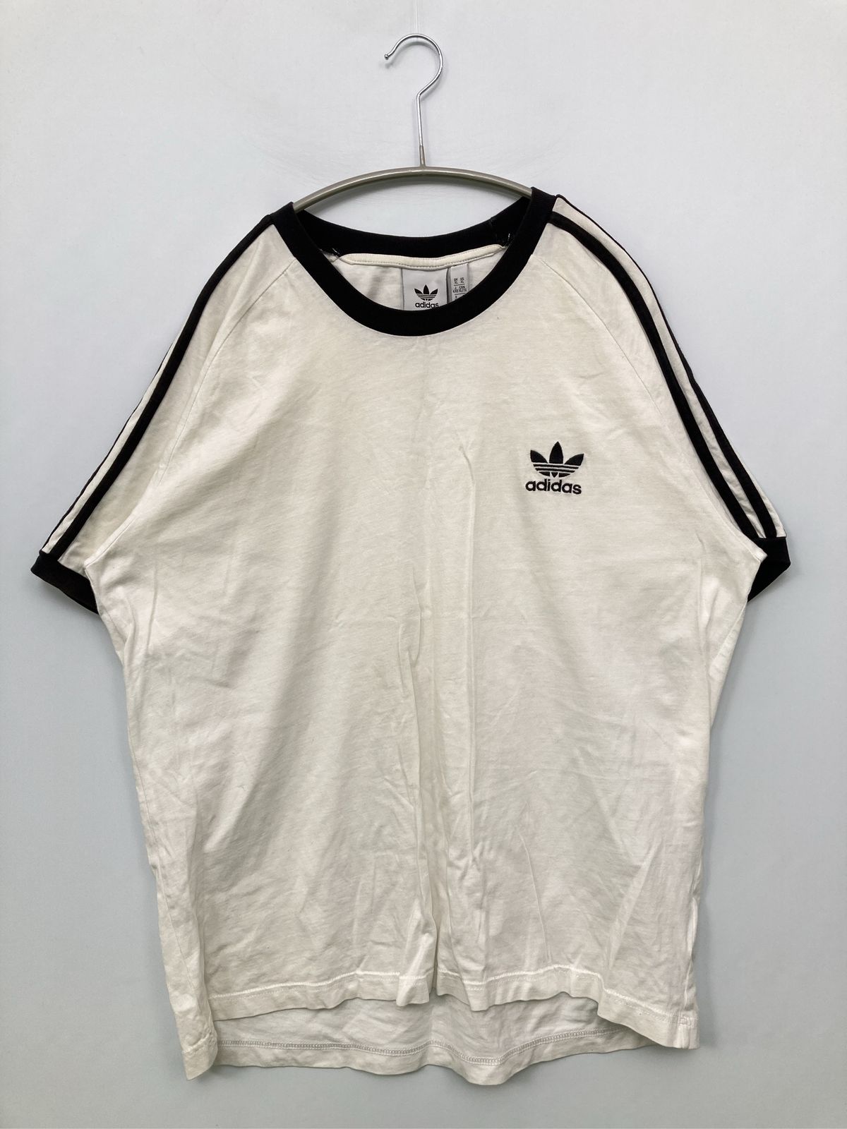 adidas アディダス Tシャツ/カットソー 4XO ホワイト 無地 ワンポイント ブランドロゴ 半袖 クルーネック(丸首) レディース