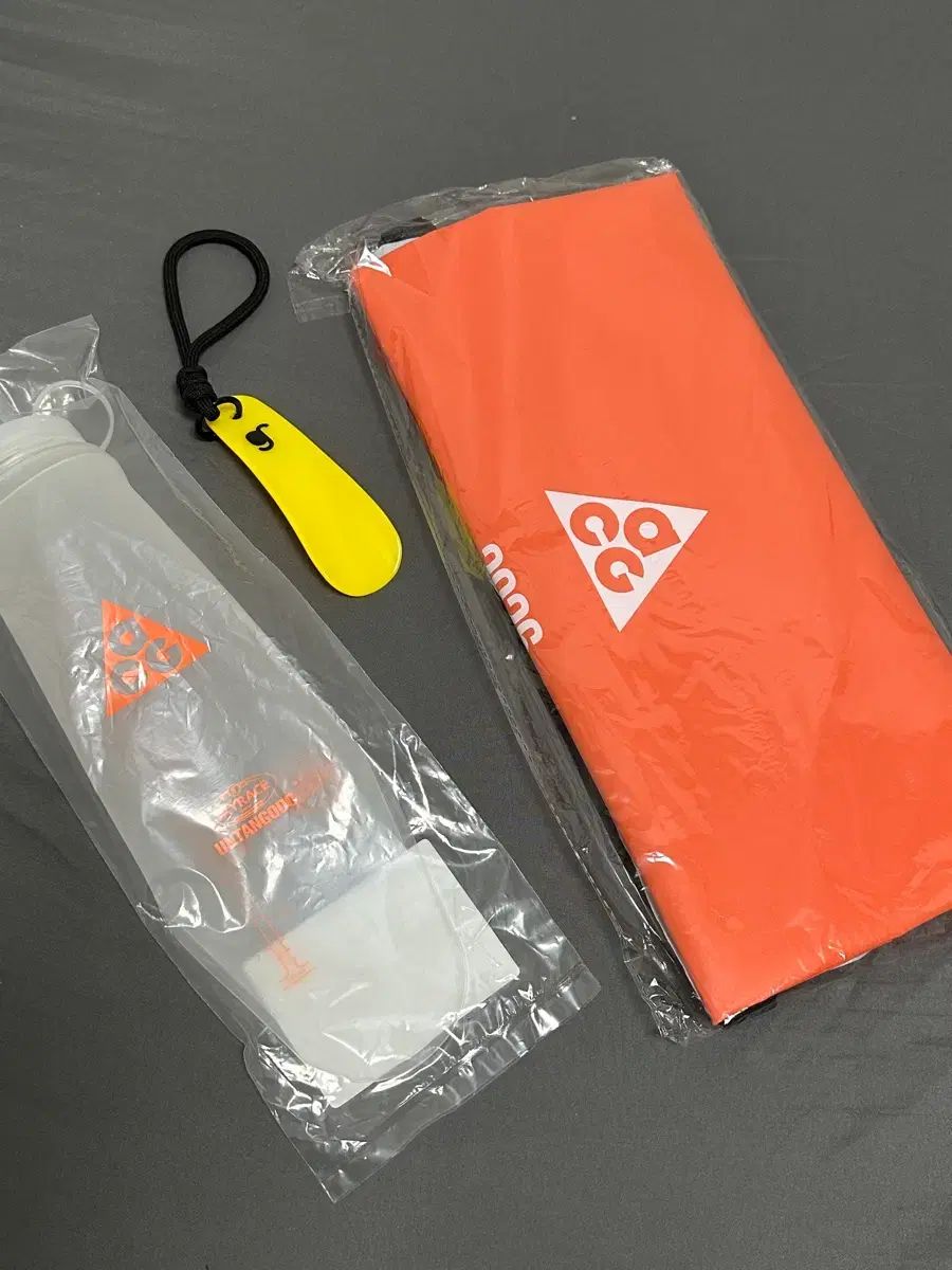 2026 ウンタング 記念品 (フラスコ ポーチ 靴べら)