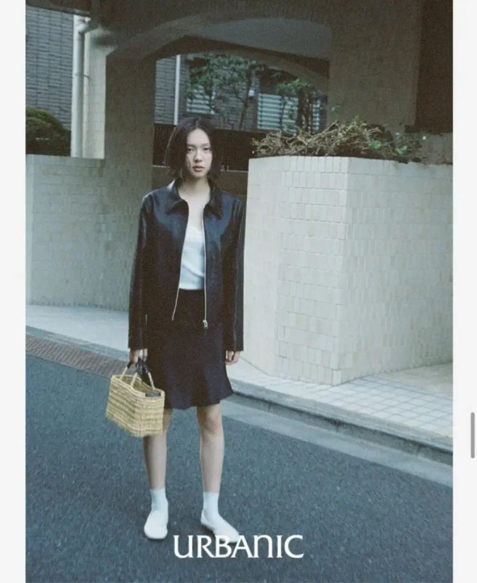 Urbanic30 アーバニック30 シルク サテンスカート ブラック m