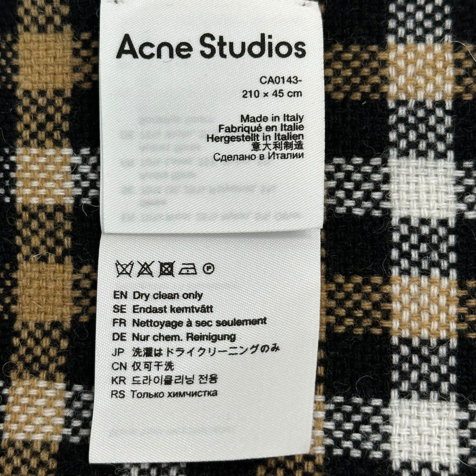 Acne Studios(アクネストゥディオズ) Embroidered Logo Wool Tartan
