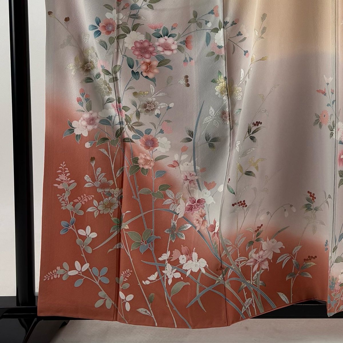 訪問着 身丈158.5cm 裄丈64cm M 袷 枝花 金銀彩 染め分け ピンク 